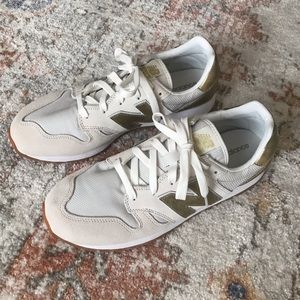 New Balance X JCrew white gold sneaker (like new)